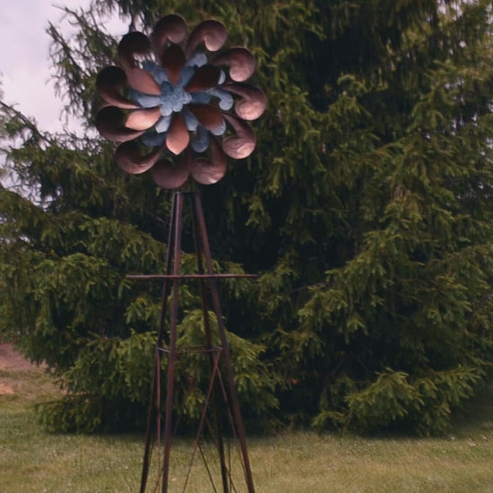 Video of the Garden windmill spinning in a garden