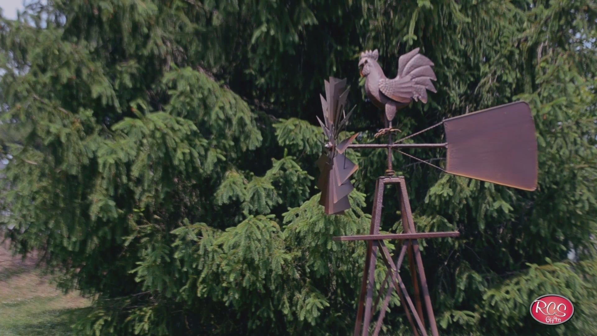 Video of rustic rooster windmill spinner spinning